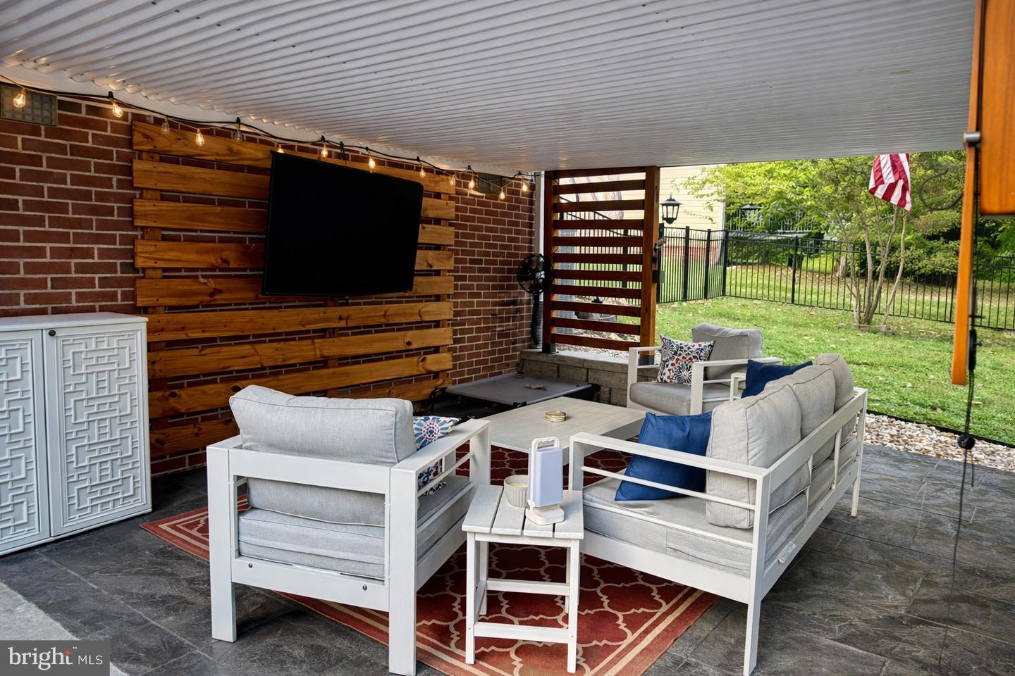 6114 N WILLOW POND DR, FREDERICKSBURG, Virginia 22407, 5 Bedrooms Bedrooms, ,2 BathroomsBathrooms,Residential,For sale,6114 N WILLOW POND DR,VASP2038554 MLS # VASP2038554