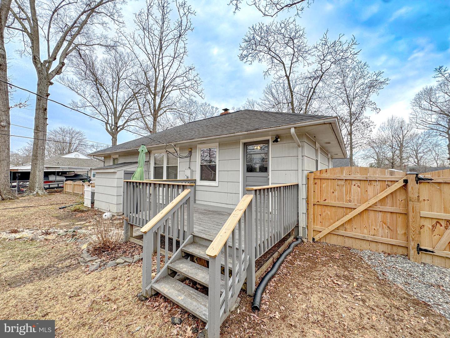 10 BLAIR RD, FREDERICKSBURG, Virginia 22405, 3 Bedrooms Bedrooms, ,1 BathroomBathrooms,Residential,For sale,10 BLAIR RD,VAST2045168 MLS # VAST2045168