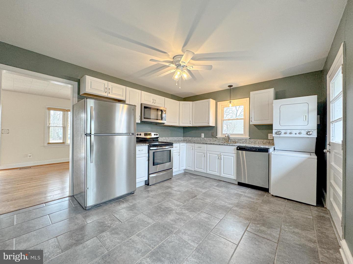 10 BLAIR RD, FREDERICKSBURG, Virginia 22405, 3 Bedrooms Bedrooms, ,1 BathroomBathrooms,Residential,For sale,10 BLAIR RD,VAST2045168 MLS # VAST2045168