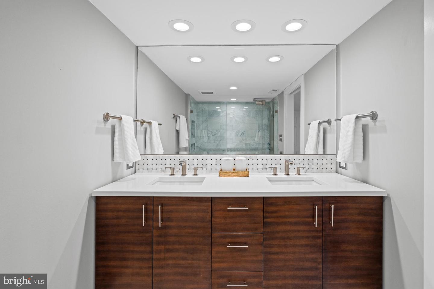 1726 17TH ST NW #B1, WASHINGTON, District Of Columbia 20009, 2 Bedrooms Bedrooms, ,2 BathroomsBathrooms,Residential,For sale,1726 17TH ST NW #B1,DCDC2241012 MLS # DCDC2241012