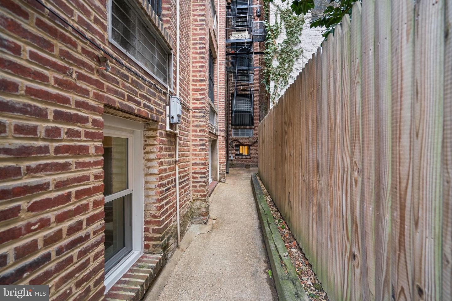 1726 17TH ST NW #B1, WASHINGTON, District Of Columbia 20009, 2 Bedrooms Bedrooms, ,2 BathroomsBathrooms,Residential,For sale,1726 17TH ST NW #B1,DCDC2241012 MLS # DCDC2241012