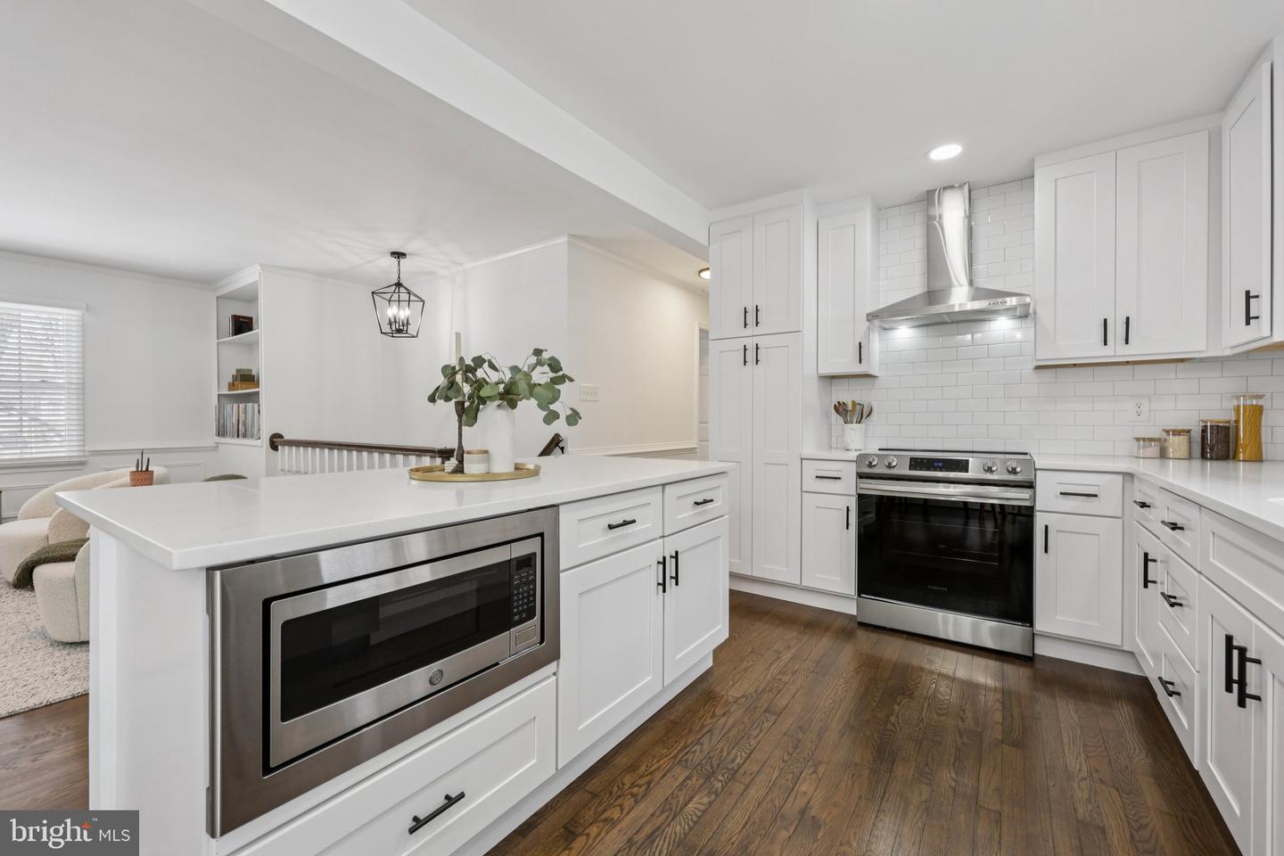 4807 KELLOGG DR, WOODBRIDGE, Virginia 22193, 4 Bedrooms Bedrooms, ,3 BathroomsBathrooms,Residential,For sale,4807 KELLOGG DR,VAPW2110636 MLS # VAPW2110636