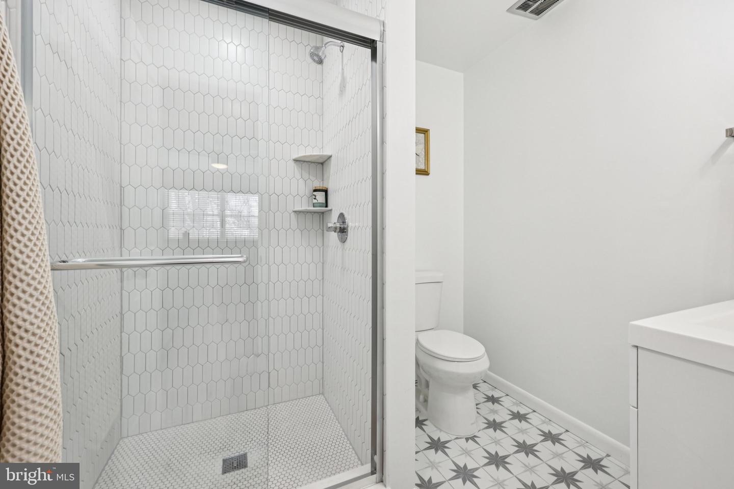 4807 KELLOGG DR, WOODBRIDGE, Virginia 22193, 4 Bedrooms Bedrooms, ,3 BathroomsBathrooms,Residential,For sale,4807 KELLOGG DR,VAPW2110636 MLS # VAPW2110636