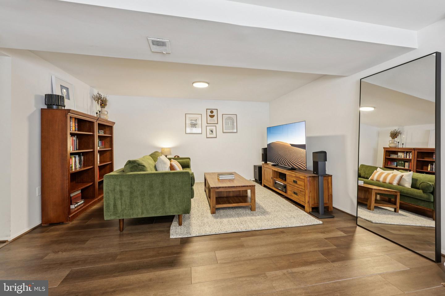 4807 KELLOGG DR, WOODBRIDGE, Virginia 22193, 4 Bedrooms Bedrooms, ,3 BathroomsBathrooms,Residential,For sale,4807 KELLOGG DR,VAPW2110636 MLS # VAPW2110636