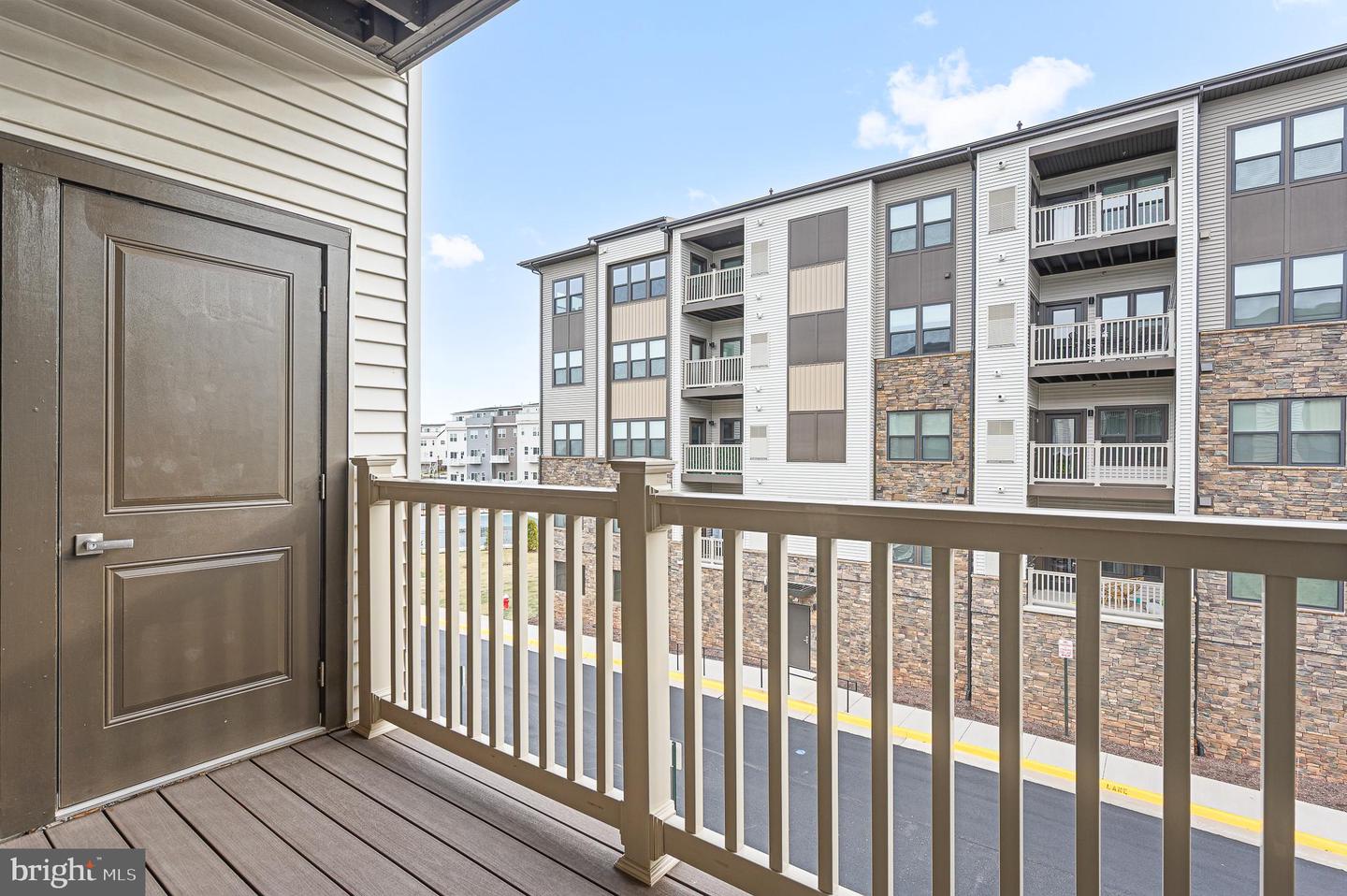 46294 MOUNT MILSTEAD TER #303, STERLING, Virginia 20164, 2 Bedrooms Bedrooms, ,2 BathroomsBathrooms,Residential,For sale,46294 MOUNT MILSTEAD TER #303,VALO2114062 MLS # VALO2114062