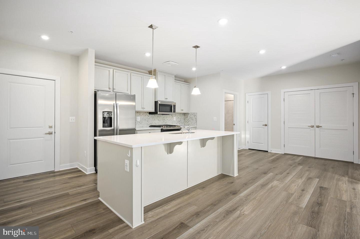 46294 MOUNT MILSTEAD TER #303, STERLING, Virginia 20164, 2 Bedrooms Bedrooms, ,2 BathroomsBathrooms,Residential,For sale,46294 MOUNT MILSTEAD TER #303,VALO2114062 MLS # VALO2114062