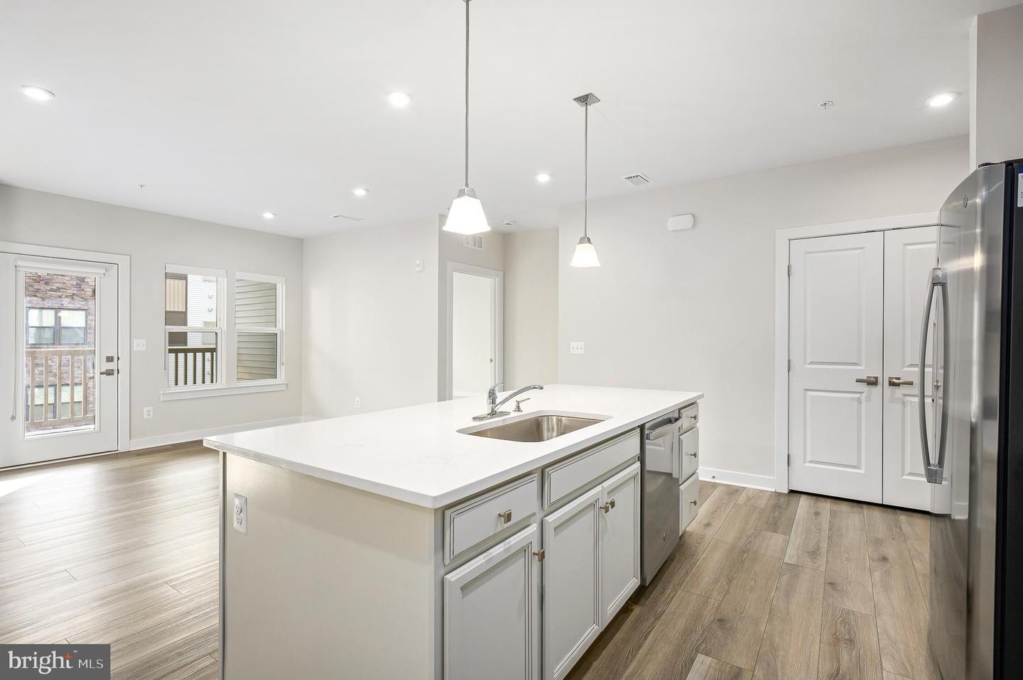 46294 MOUNT MILSTEAD TER #303, STERLING, Virginia 20164, 2 Bedrooms Bedrooms, ,2 BathroomsBathrooms,Residential,For sale,46294 MOUNT MILSTEAD TER #303,VALO2114062 MLS # VALO2114062