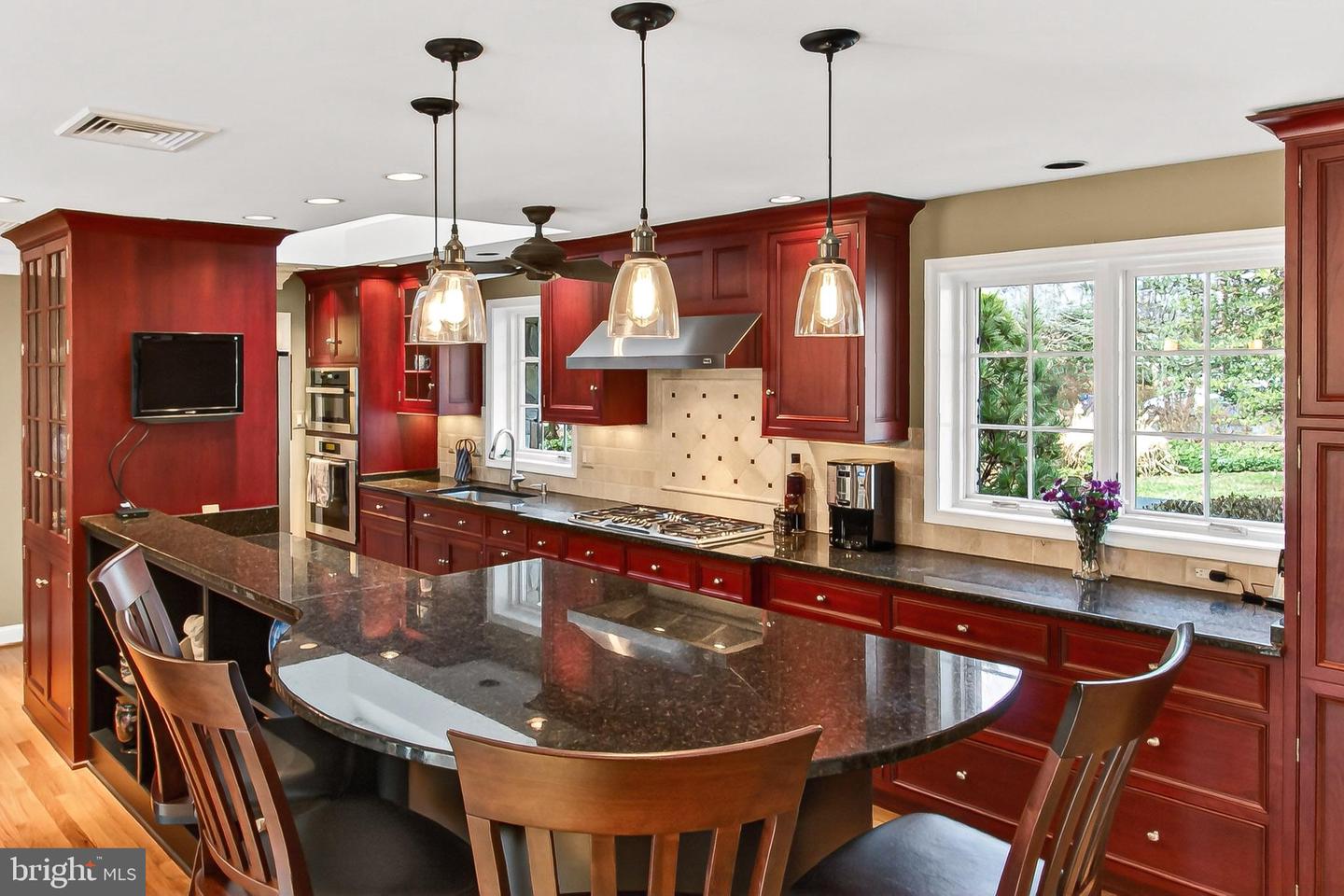 7509 WALTON LN, ANNANDALE, Virginia 22003, 4 Bedrooms Bedrooms, ,3 BathroomsBathrooms,Residential,For sale,7509 WALTON LN,VAFX2286002 MLS # VAFX2286002