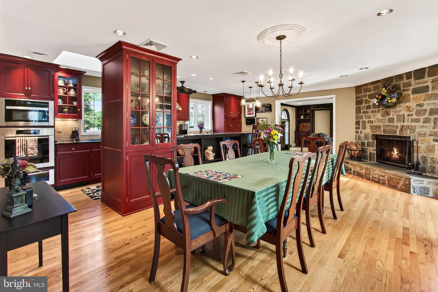 7509 WALTON LN, ANNANDALE, Virginia 22003, 4 Bedrooms Bedrooms, ,3 BathroomsBathrooms,Residential,For sale,7509 WALTON LN,VAFX2286002 MLS # VAFX2286002