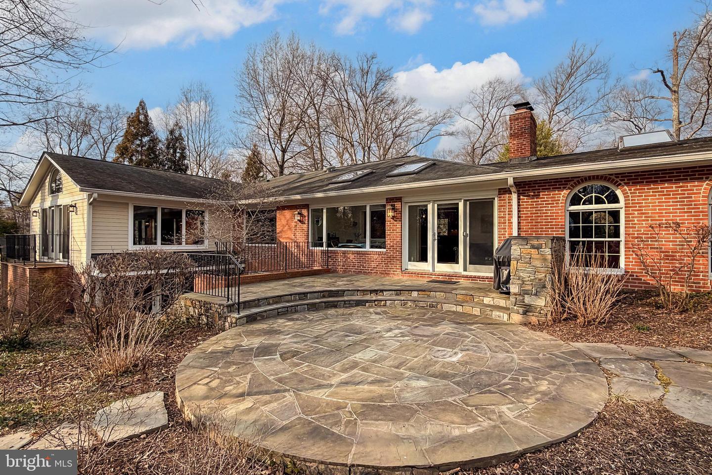 7509 WALTON LN, ANNANDALE, Virginia 22003, 4 Bedrooms Bedrooms, ,3 BathroomsBathrooms,Residential,For sale,7509 WALTON LN,VAFX2286002 MLS # VAFX2286002