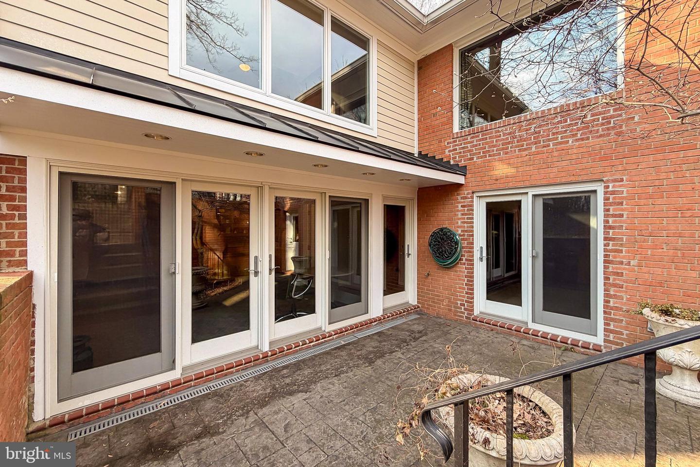 7509 WALTON LN, ANNANDALE, Virginia 22003, 4 Bedrooms Bedrooms, ,3 BathroomsBathrooms,Residential,For sale,7509 WALTON LN,VAFX2286002 MLS # VAFX2286002