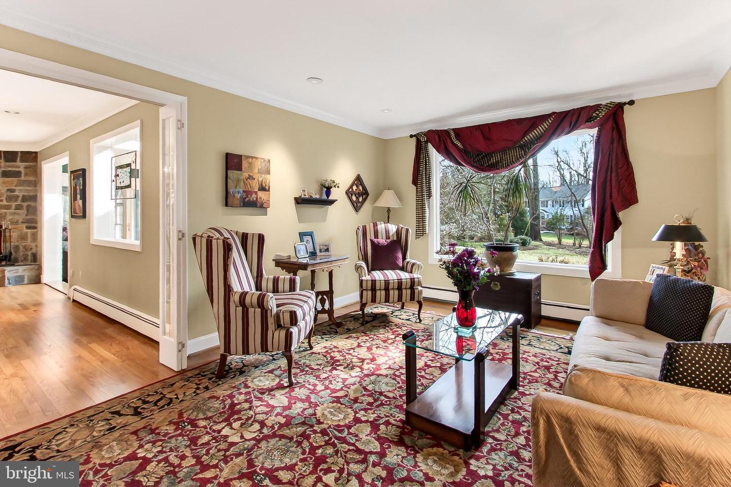 7509 WALTON LN, ANNANDALE, Virginia 22003, 4 Bedrooms Bedrooms, ,3 BathroomsBathrooms,Residential,For sale,7509 WALTON LN,VAFX2286002 MLS # VAFX2286002