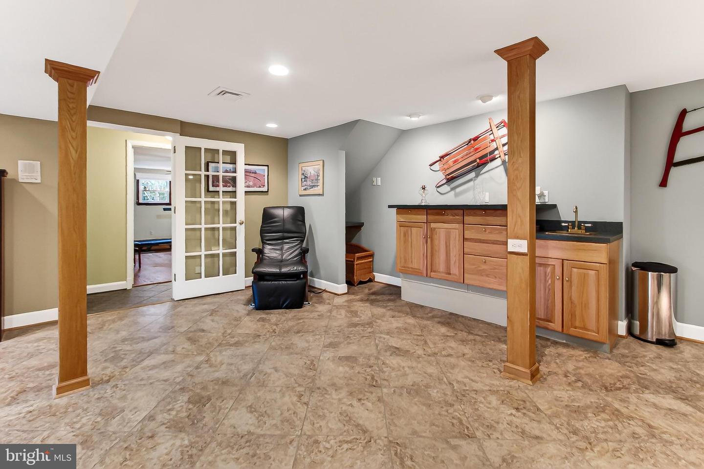 7509 WALTON LN, ANNANDALE, Virginia 22003, 4 Bedrooms Bedrooms, ,3 BathroomsBathrooms,Residential,For sale,7509 WALTON LN,VAFX2286002 MLS # VAFX2286002