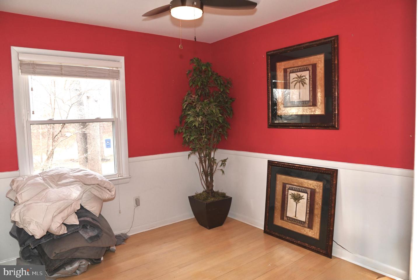 10009 LAURAN PL, NOKESVILLE, Virginia 20181, 4 Bedrooms Bedrooms, 7 Rooms Rooms,3 BathroomsBathrooms,Residential,For sale,10009 LAURAN PL,VAPW2110668 MLS # VAPW2110668