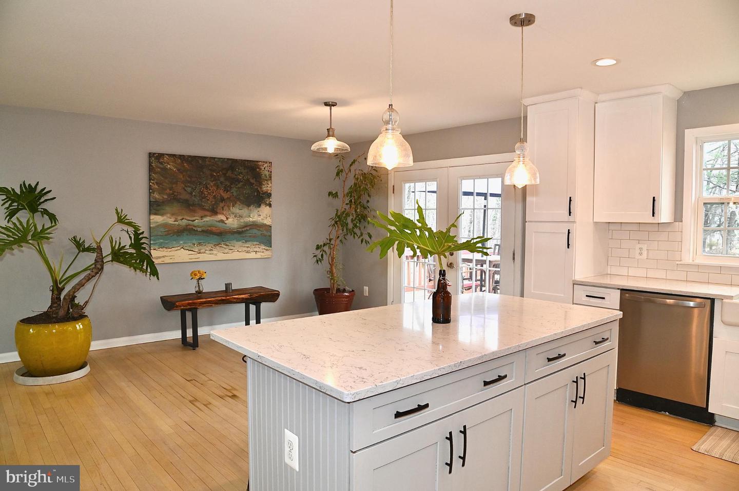 10009 LAURAN PL, NOKESVILLE, Virginia 20181, 4 Bedrooms Bedrooms, 7 Rooms Rooms,3 BathroomsBathrooms,Residential,For sale,10009 LAURAN PL,VAPW2110668 MLS # VAPW2110668