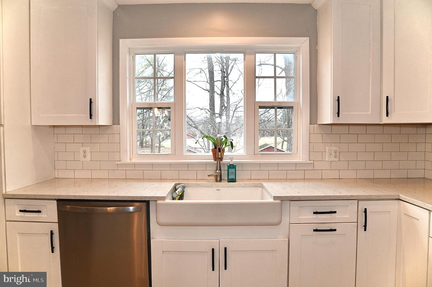 10009 LAURAN PL, NOKESVILLE, Virginia 20181, 4 Bedrooms Bedrooms, 7 Rooms Rooms,3 BathroomsBathrooms,Residential,For sale,10009 LAURAN PL,VAPW2110668 MLS # VAPW2110668