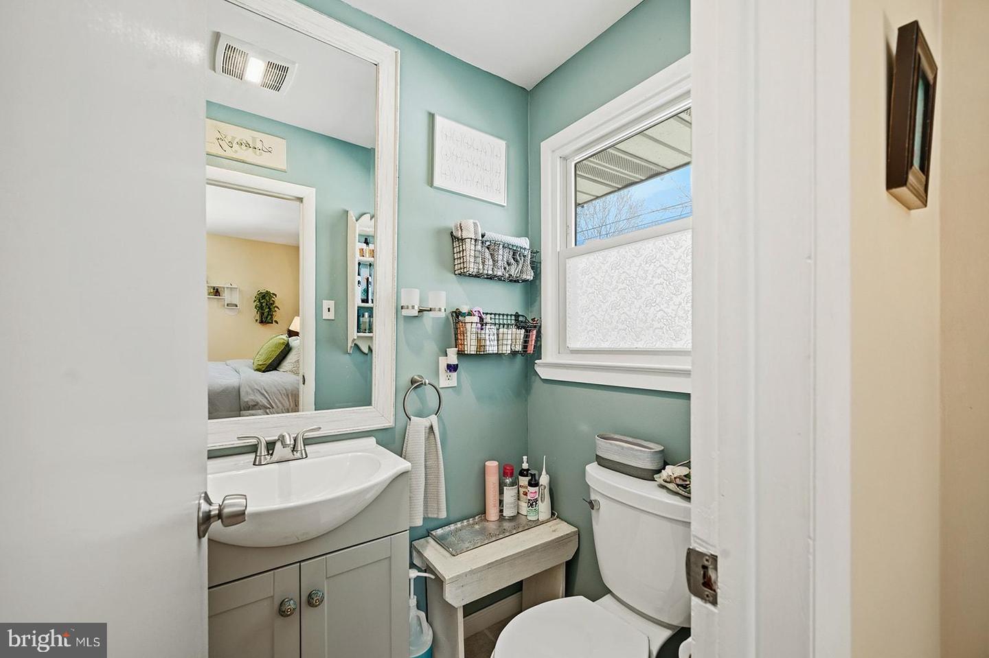 10843 HARRY BYRD HWY, BERRYVILLE, Virginia 22611, 3 Bedrooms Bedrooms, ,2 BathroomsBathrooms,Residential,For sale,10843 HARRY BYRD HWY,VACL2006336 MLS # VACL2006336