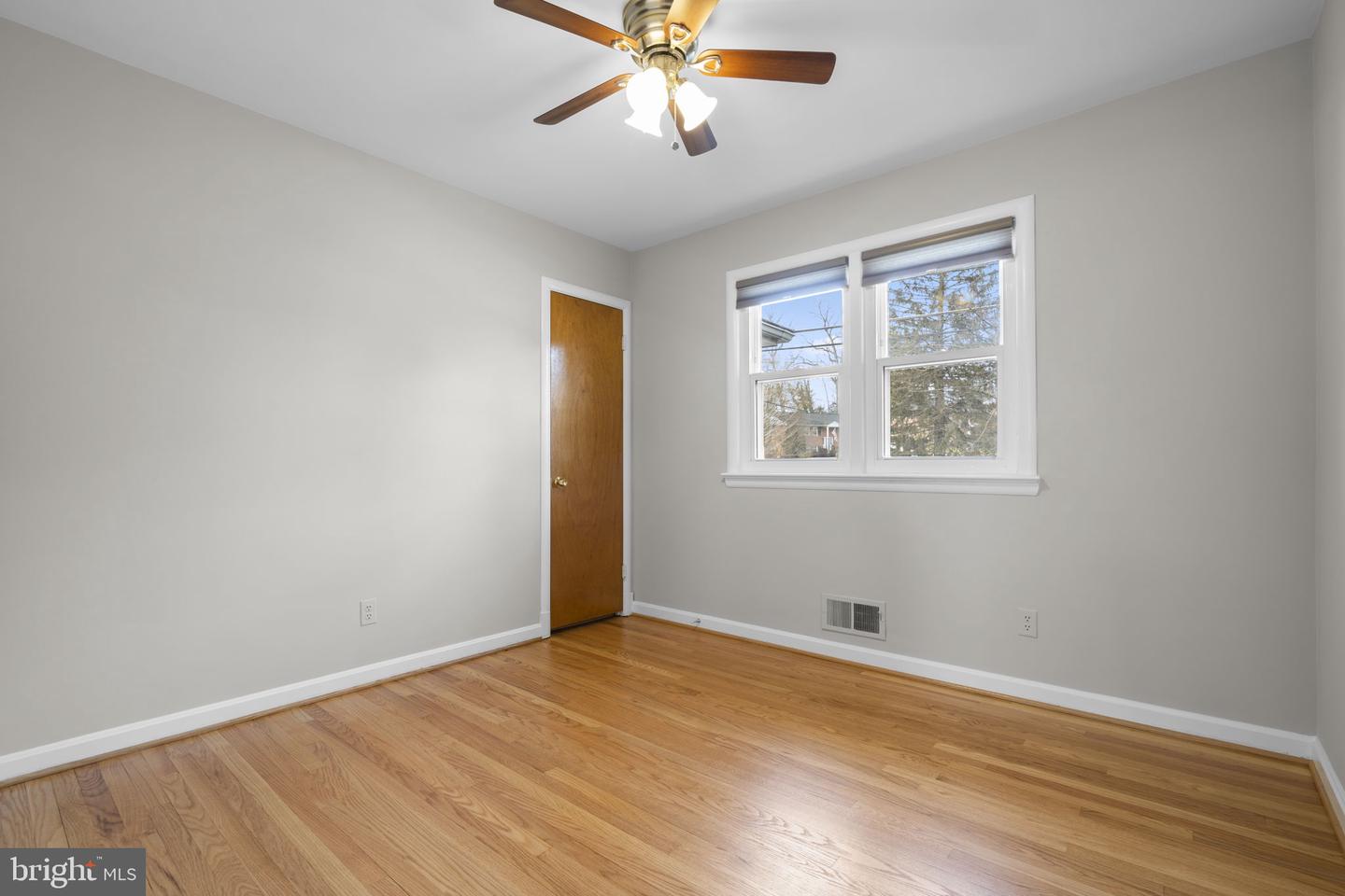 7515 FAIRWOOD LN, FALLS CHURCH, Virginia 22046, 3 Bedrooms Bedrooms, ,2 BathroomsBathrooms,Residential,For sale,7515 FAIRWOOD LN,VAFX2286822 MLS # VAFX2286822