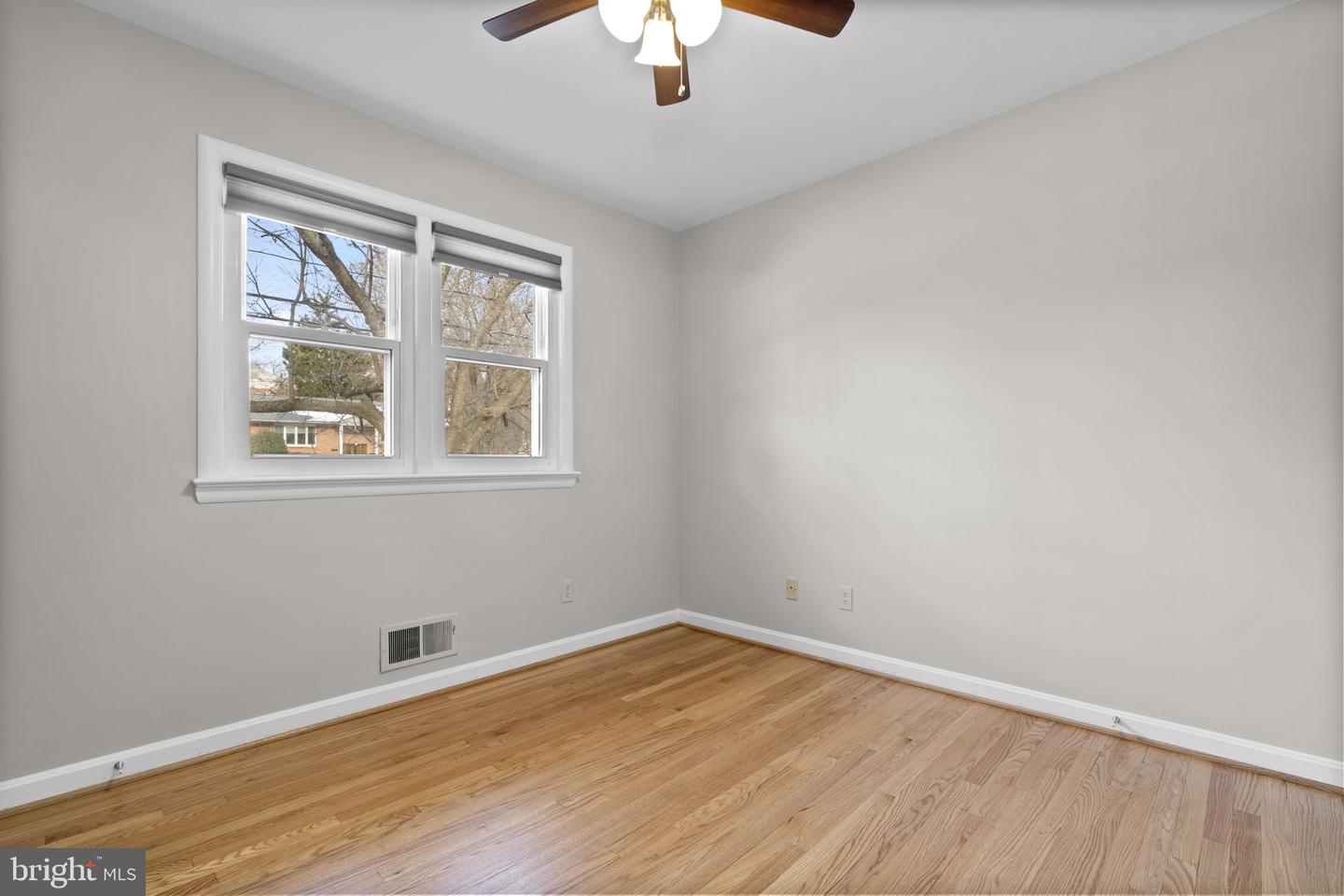 7515 FAIRWOOD LN, FALLS CHURCH, Virginia 22046, 3 Bedrooms Bedrooms, ,2 BathroomsBathrooms,Residential,For sale,7515 FAIRWOOD LN,VAFX2286822 MLS # VAFX2286822