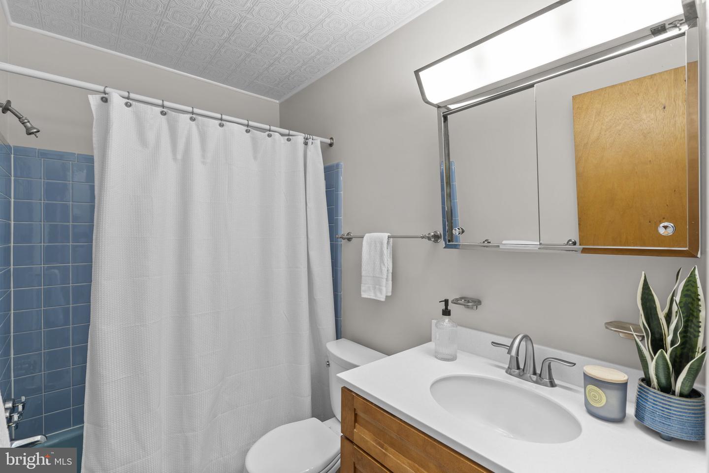 7515 FAIRWOOD LN, FALLS CHURCH, Virginia 22046, 3 Bedrooms Bedrooms, ,2 BathroomsBathrooms,Residential,For sale,7515 FAIRWOOD LN,VAFX2286822 MLS # VAFX2286822