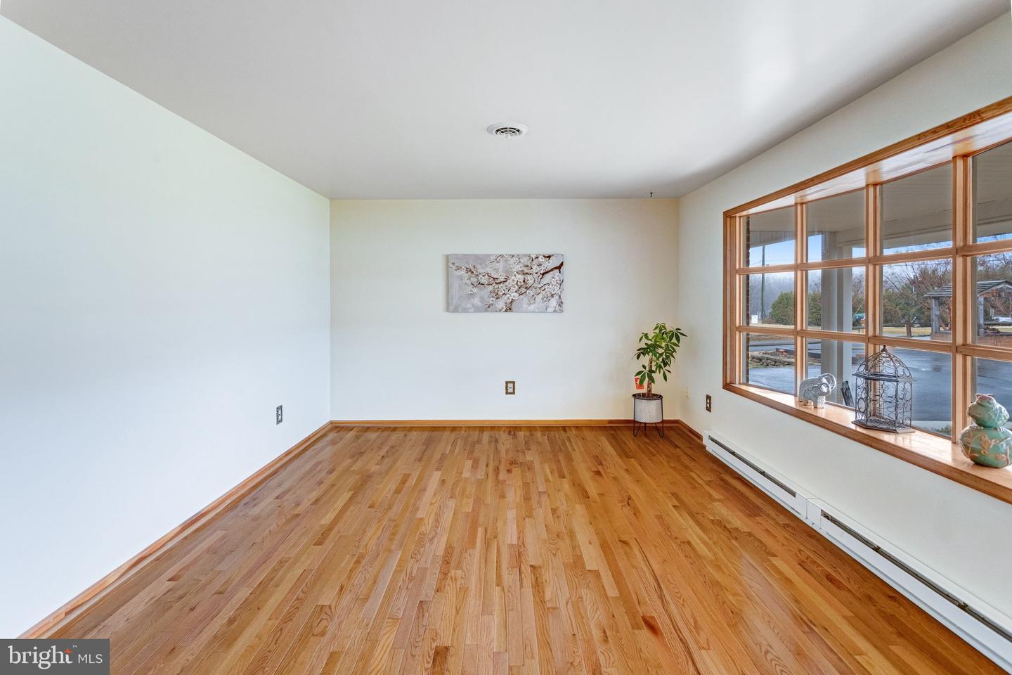 9808 EVANS FORD RD, MANASSAS, Virginia 20111, 3 Bedrooms Bedrooms, ,2 BathroomsBathrooms,Residential,For sale,9808 EVANS FORD RD,VAPW2111056 MLS # VAPW2111056