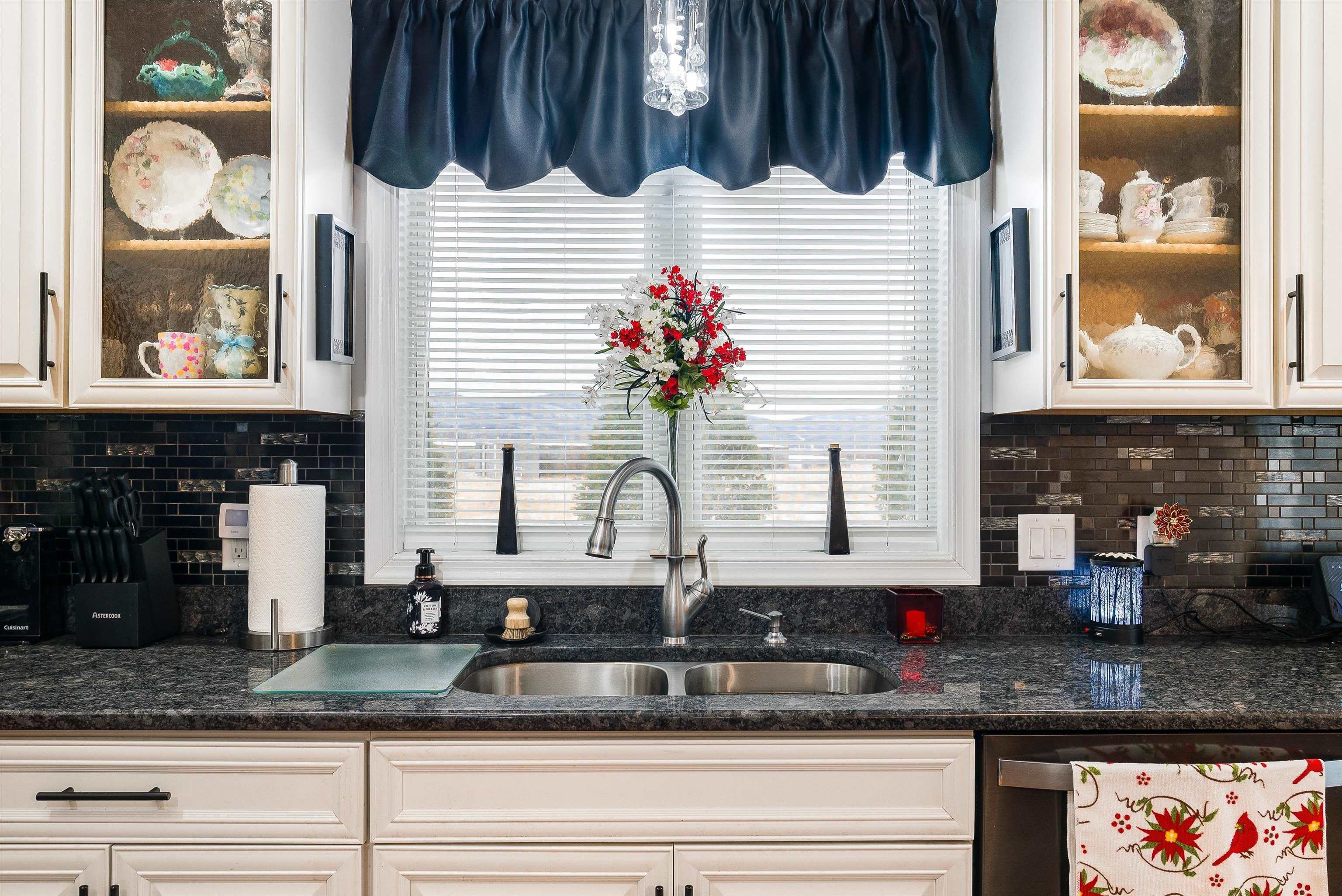 14572 DOWNEY KNOLLS DR, ELKTON, Virginia 22827, 2 Bedrooms Bedrooms, ,2 BathroomsBathrooms,Residential,14572 DOWNEY KNOLLS DR,673673 MLS # 673673