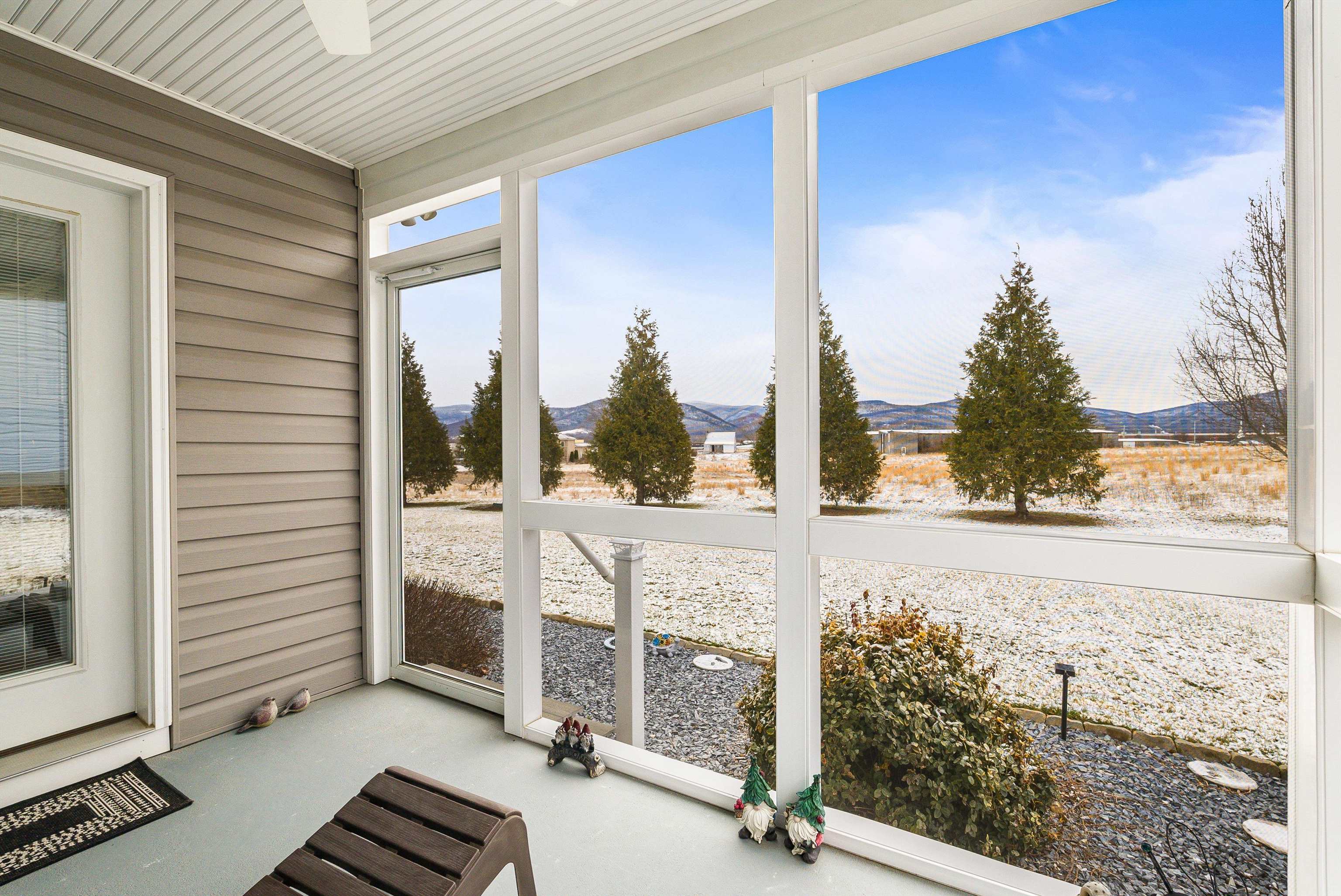 14572 DOWNEY KNOLLS DR, ELKTON, Virginia 22827, 2 Bedrooms Bedrooms, ,2 BathroomsBathrooms,Residential,14572 DOWNEY KNOLLS DR,673673 MLS # 673673