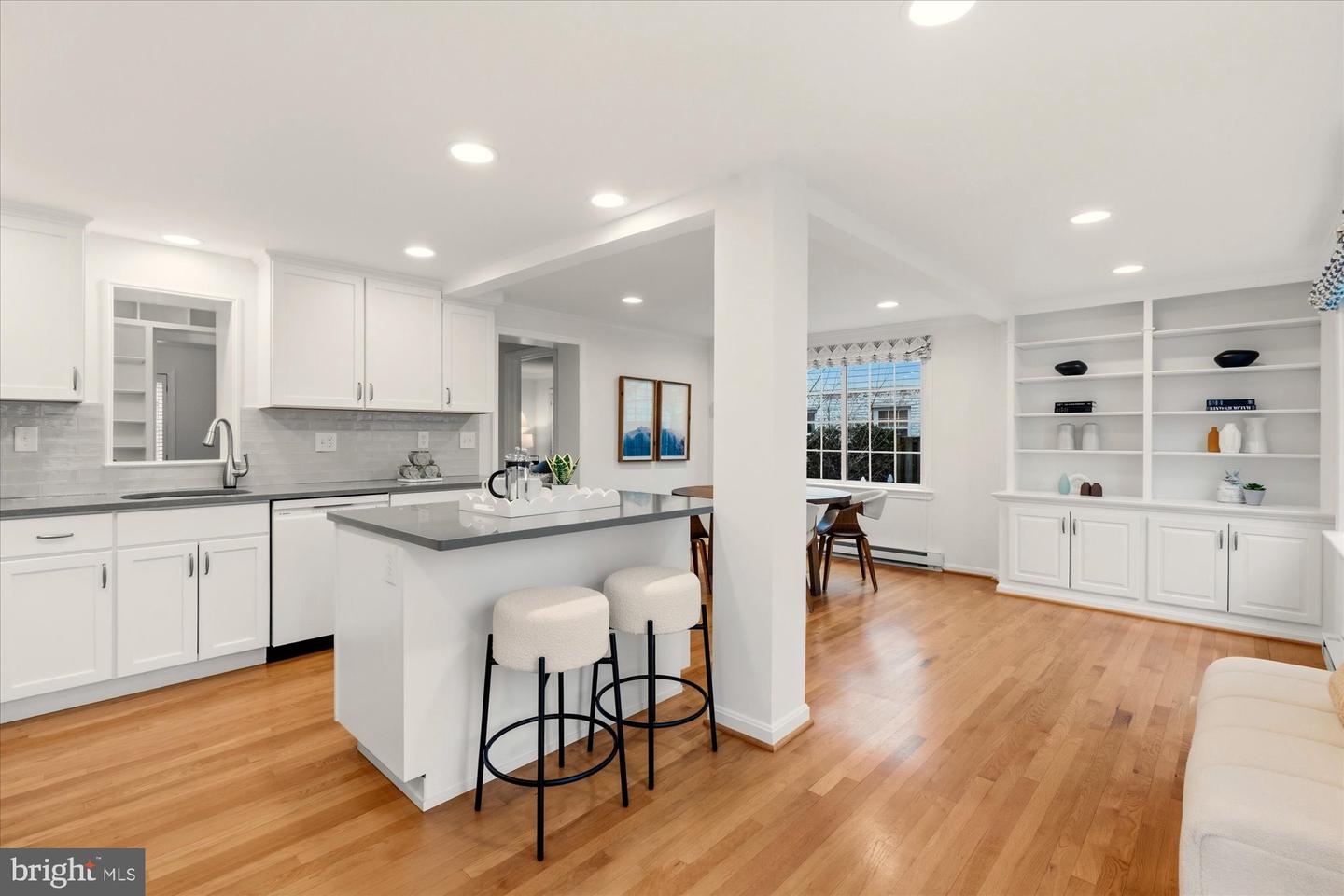 2700 CAMERON MILLS RD, ALEXANDRIA, Virginia 22302, 4 Bedrooms Bedrooms, ,3 BathroomsBathrooms,Residential,For sale,2700 CAMERON MILLS RD,VAAX2053470 MLS # VAAX2053470