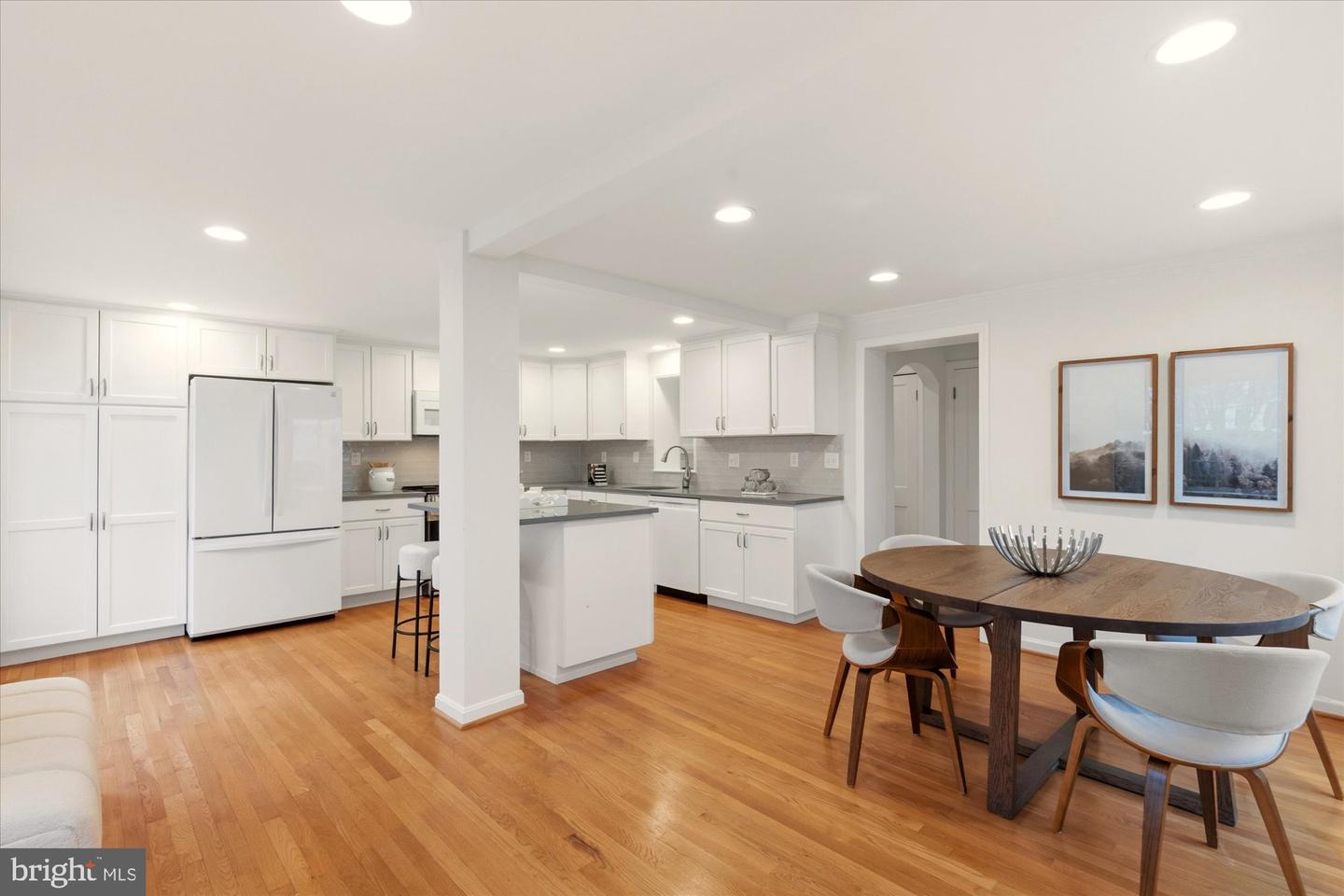 2700 CAMERON MILLS RD, ALEXANDRIA, Virginia 22302, 4 Bedrooms Bedrooms, ,3 BathroomsBathrooms,Residential,For sale,2700 CAMERON MILLS RD,VAAX2053470 MLS # VAAX2053470