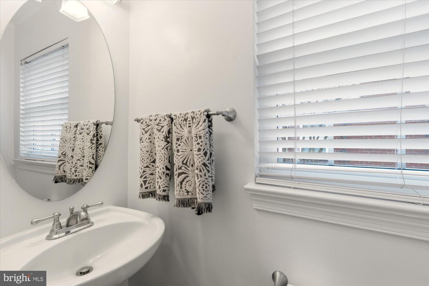 2700 CAMERON MILLS RD, ALEXANDRIA, Virginia 22302, 4 Bedrooms Bedrooms, ,3 BathroomsBathrooms,Residential,For sale,2700 CAMERON MILLS RD,VAAX2053470 MLS # VAAX2053470