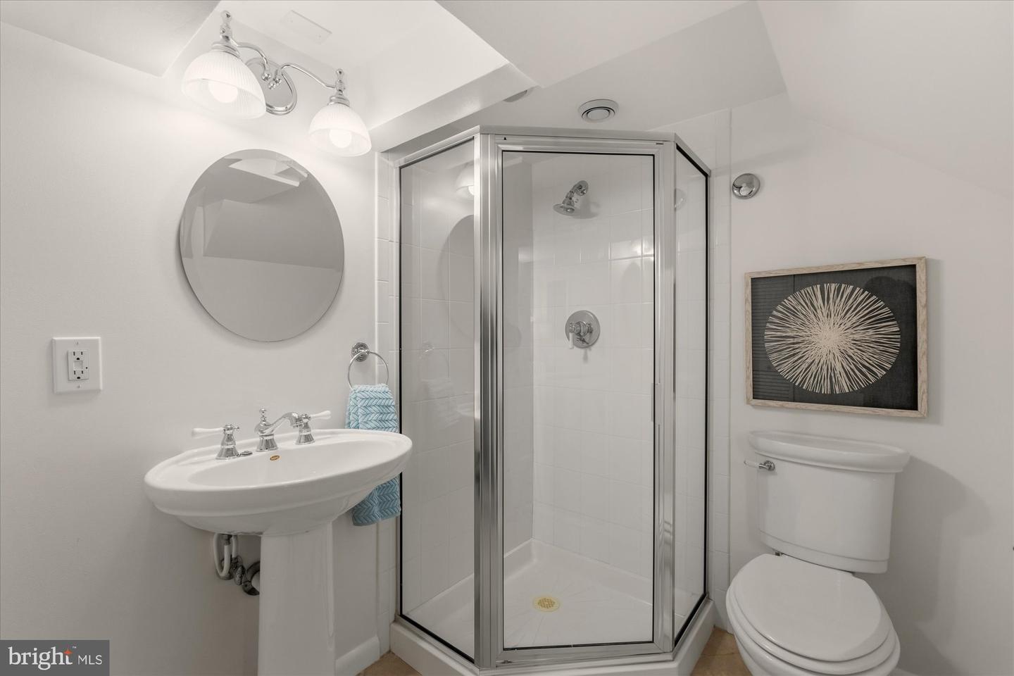 2700 CAMERON MILLS RD, ALEXANDRIA, Virginia 22302, 4 Bedrooms Bedrooms, ,3 BathroomsBathrooms,Residential,For sale,2700 CAMERON MILLS RD,VAAX2053470 MLS # VAAX2053470