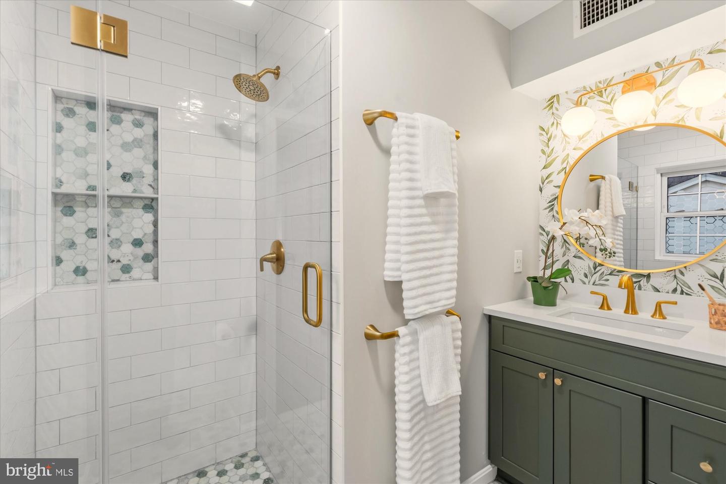 2700 CAMERON MILLS RD, ALEXANDRIA, Virginia 22302, 4 Bedrooms Bedrooms, ,3 BathroomsBathrooms,Residential,For sale,2700 CAMERON MILLS RD,VAAX2053470 MLS # VAAX2053470