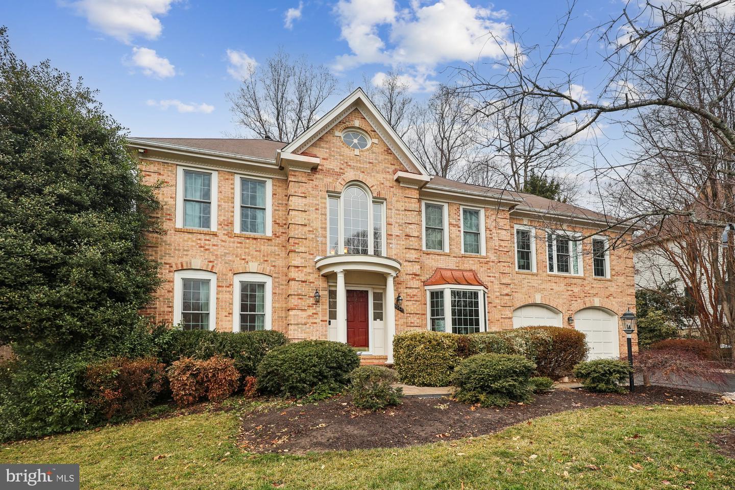 8514 OAK CHASE CIR, FAIRFAX STATION, Virginia 22039, 6 Bedrooms Bedrooms, ,4 BathroomsBathrooms,Residential,For sale,8514 OAK CHASE CIR,VAFX2287482 MLS # VAFX2287482