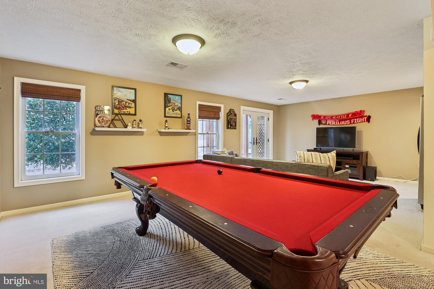 8514 OAK CHASE CIR, FAIRFAX STATION, Virginia 22039, 6 Bedrooms Bedrooms, ,4 BathroomsBathrooms,Residential,For sale,8514 OAK CHASE CIR,VAFX2287482 MLS # VAFX2287482