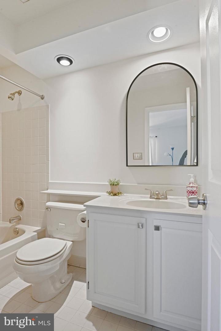 44025 ABERDEEN TER, ASHBURN, Virginia 20147, 3 Bedrooms Bedrooms, ,2 BathroomsBathrooms,Residential,For sale,44025 ABERDEEN TER,VALO2114636 MLS # VALO2114636