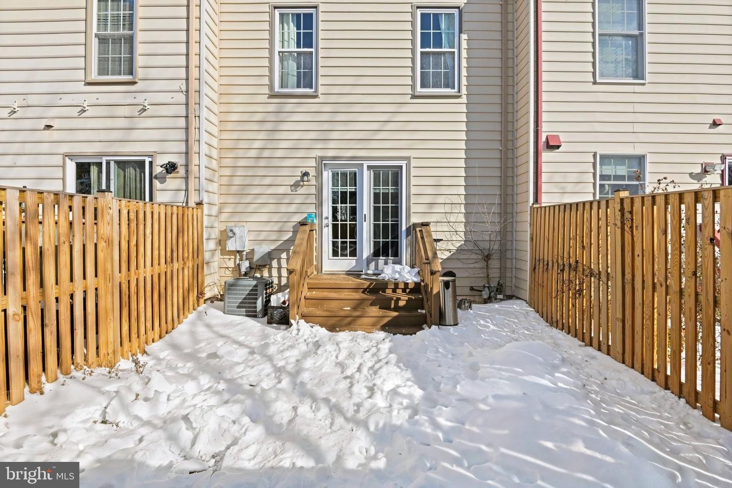 44025 ABERDEEN TER, ASHBURN, Virginia 20147, 3 Bedrooms Bedrooms, ,2 BathroomsBathrooms,Residential,For sale,44025 ABERDEEN TER,VALO2114636 MLS # VALO2114636