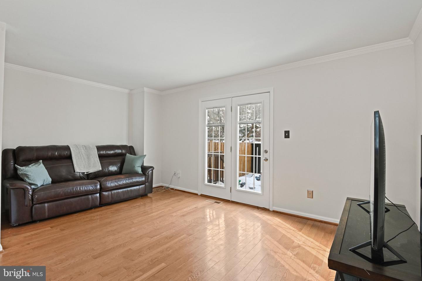 44025 ABERDEEN TER, ASHBURN, Virginia 20147, 3 Bedrooms Bedrooms, ,2 BathroomsBathrooms,Residential,For sale,44025 ABERDEEN TER,VALO2114636 MLS # VALO2114636