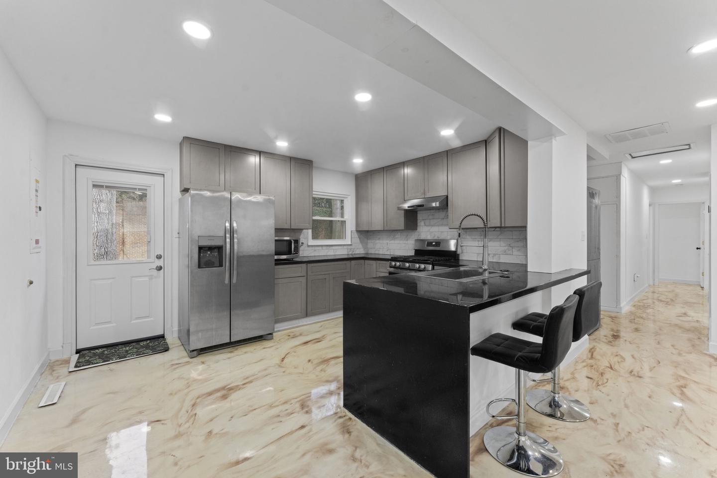 6703 CIMARRON ST, SPRINGFIELD, Virginia 22150, 3 Bedrooms Bedrooms, ,2 BathroomsBathrooms,Residential,For sale,6703 CIMARRON ST,VAFX2287568 MLS # VAFX2287568