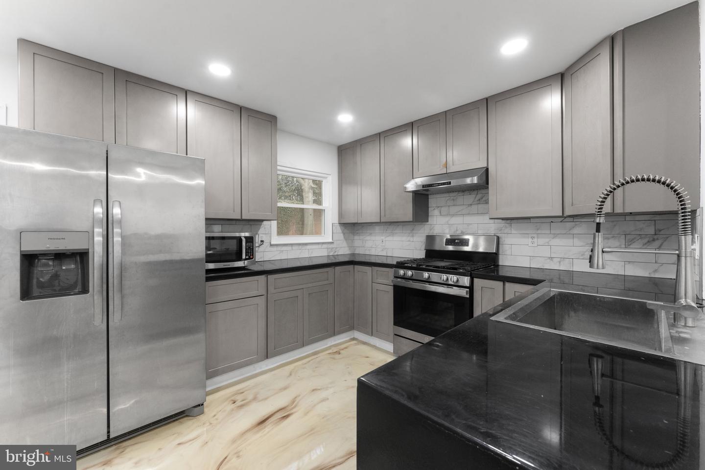 6703 CIMARRON ST, SPRINGFIELD, Virginia 22150, 3 Bedrooms Bedrooms, ,2 BathroomsBathrooms,Residential,For sale,6703 CIMARRON ST,VAFX2287568 MLS # VAFX2287568