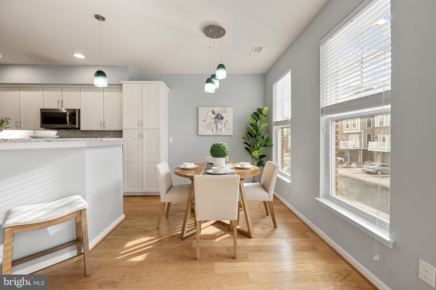 25236 ORCHARD VIEW TER, CHANTILLY, Virginia 20152, 3 Bedrooms Bedrooms, ,2 BathroomsBathrooms,Residential,For sale,25236 ORCHARD VIEW TER,VALO2114684 MLS # VALO2114684