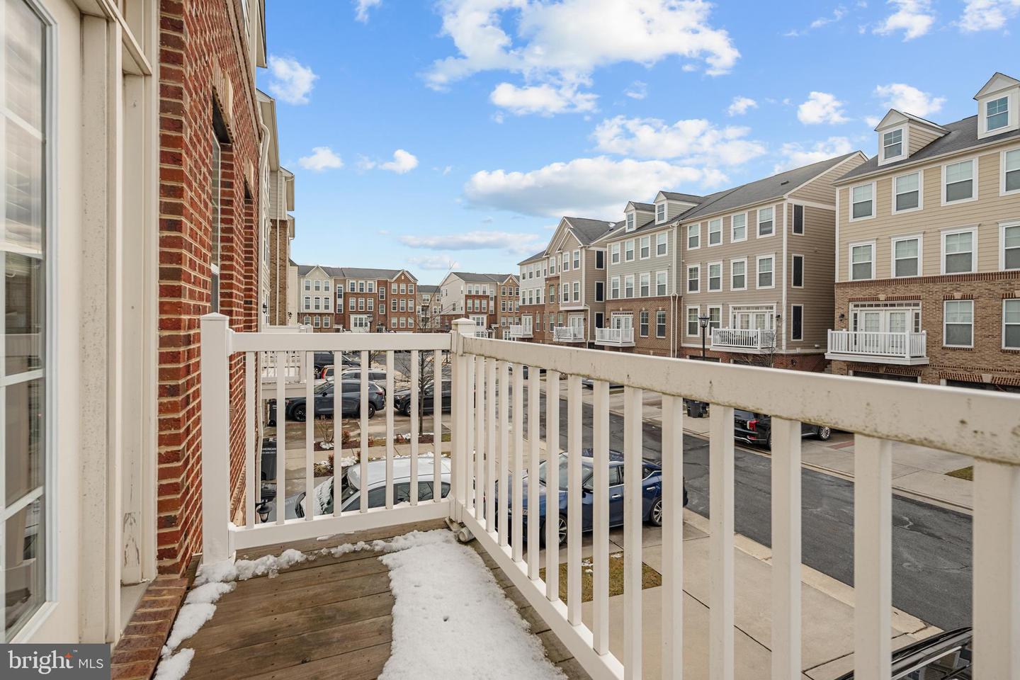 25236 ORCHARD VIEW TER, CHANTILLY, Virginia 20152, 3 Bedrooms Bedrooms, ,2 BathroomsBathrooms,Residential,For sale,25236 ORCHARD VIEW TER,VALO2114684 MLS # VALO2114684