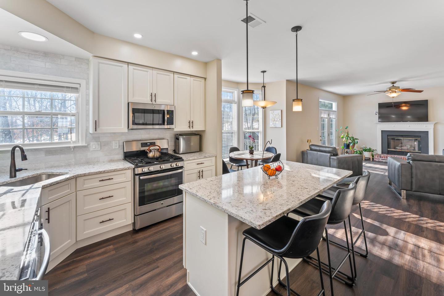 13537 PACE CT, WOODBRIDGE, Virginia 22193, 5 Bedrooms Bedrooms, ,3 BathroomsBathrooms,Residential,For sale,13537 PACE CT,VAPW2111276 MLS # VAPW2111276