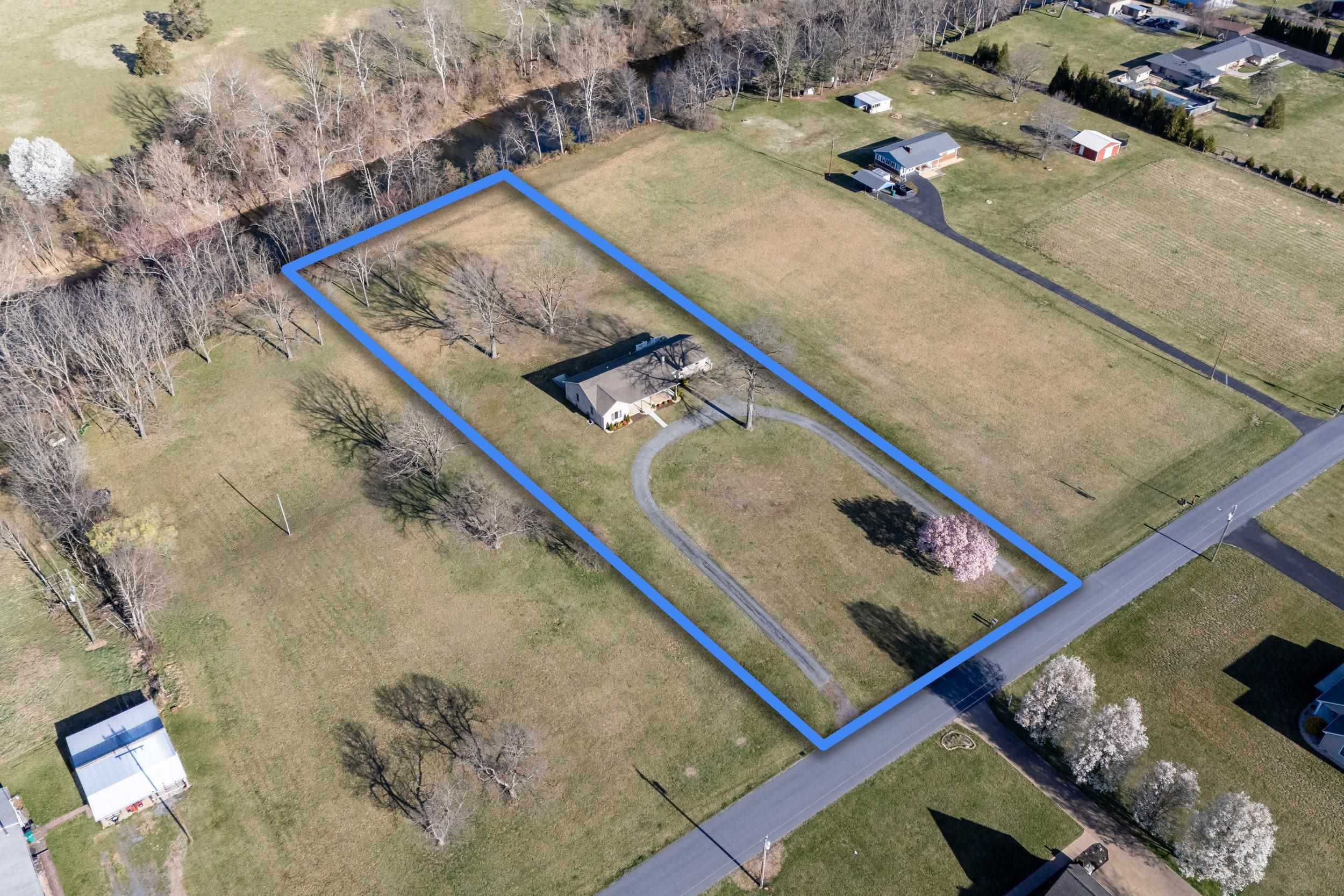 901 RIVERSIDE AVE, GROTTOES, Virginia 24441, 5 Bedrooms Bedrooms, ,3 BathroomsBathrooms,Residential,901 RIVERSIDE AVE,673685 MLS # 673685 901 RIVERSIDE AVE, GROTTOES, Virginia 24441, 5 Bedrooms Bedrooms, ,3 BathroomsBathrooms,Residential,901 RIVERSIDE AVE,673685 MLS # 673685