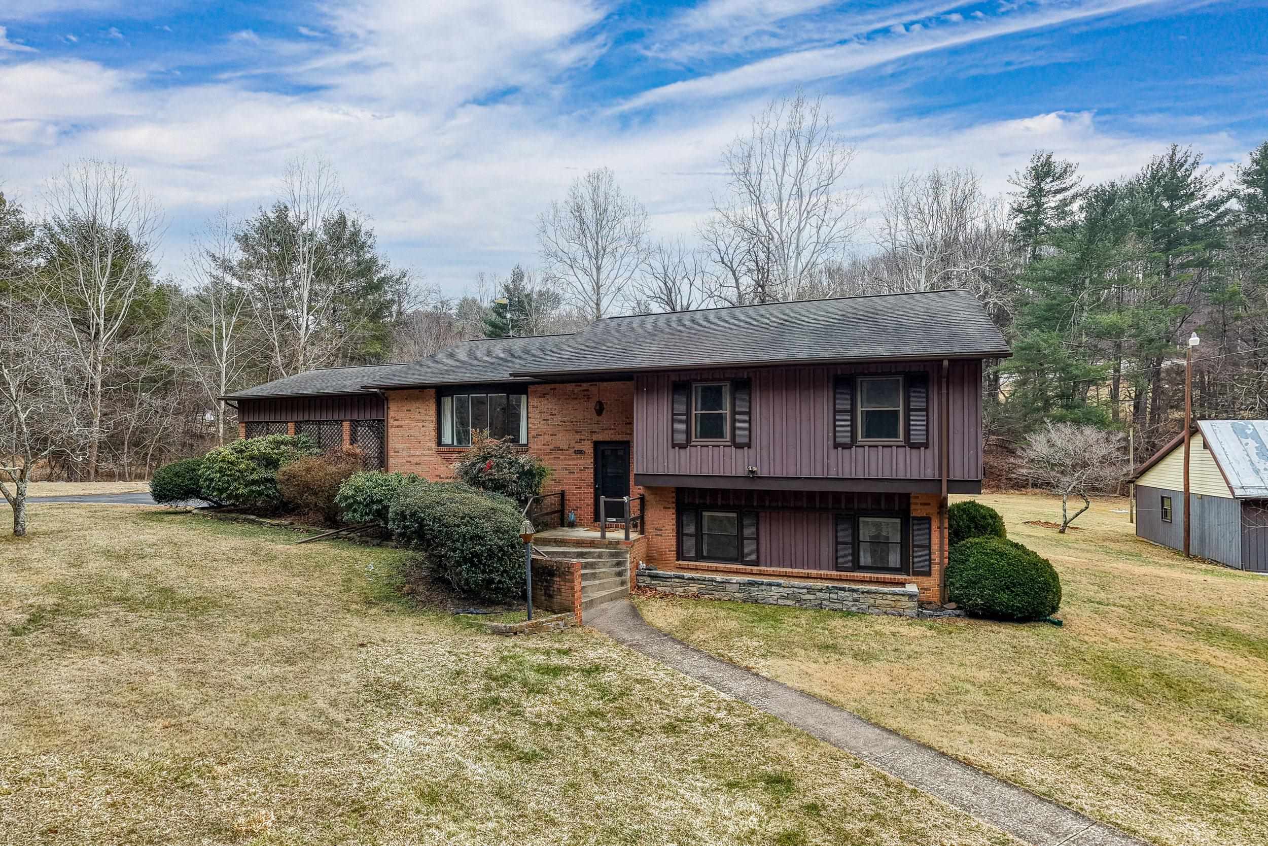 2800 ROCKY BRANCH RD, LURAY, Virginia 22835, 4 Bedrooms Bedrooms, ,3 BathroomsBathrooms,Residential,2800 ROCKY BRANCH RD,673687 MLS # 673687