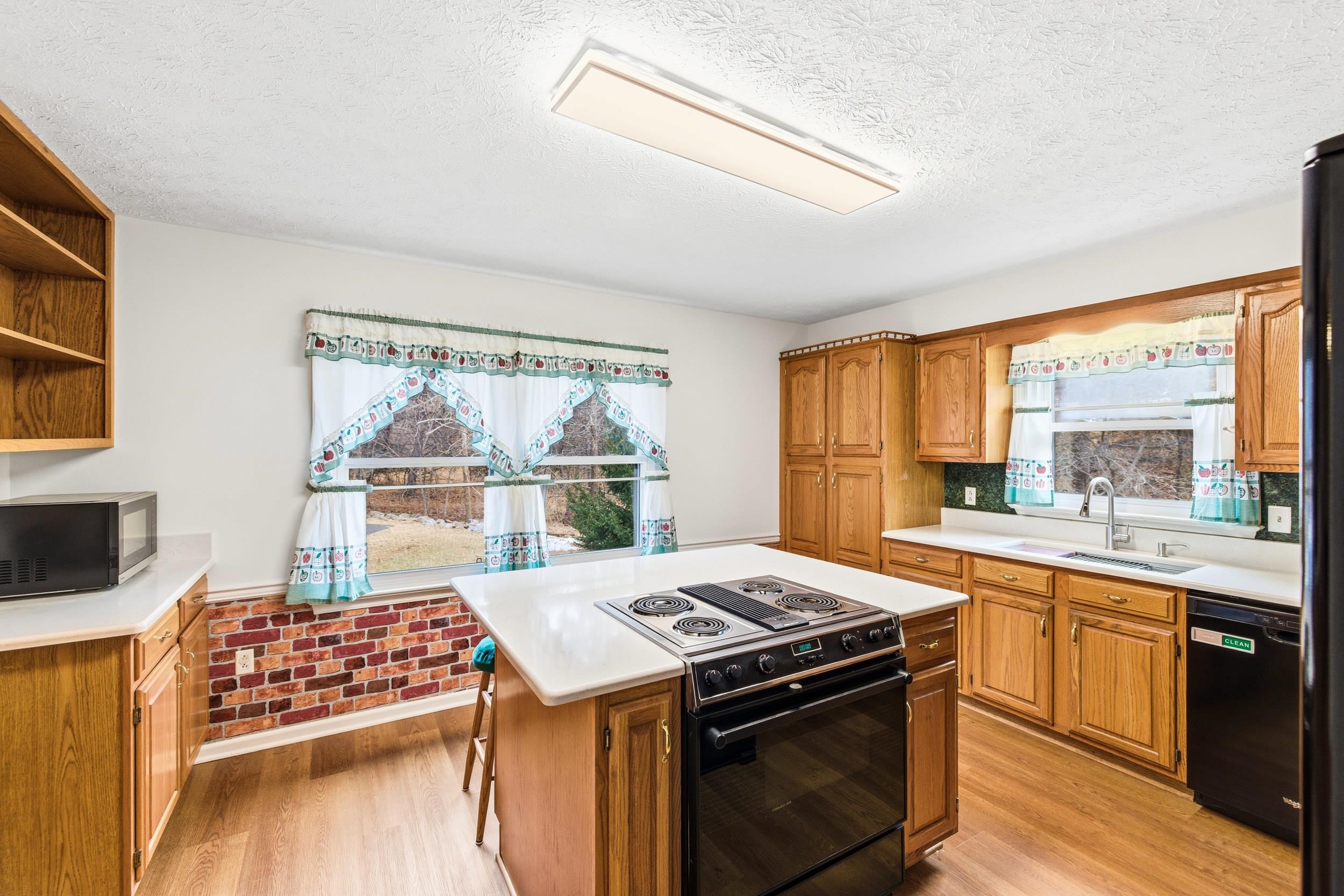 2800 ROCKY BRANCH RD, LURAY, Virginia 22835, 4 Bedrooms Bedrooms, ,3 BathroomsBathrooms,Residential,2800 ROCKY BRANCH RD,673687 MLS # 673687