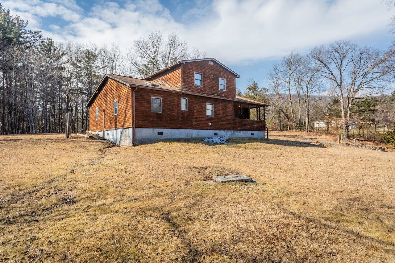 10677 ALLMAN RD, DAYTON, Virginia 22821, 3 Bedrooms Bedrooms, ,1 BathroomBathrooms,Residential,10677 ALLMAN RD,673691 MLS # 673691