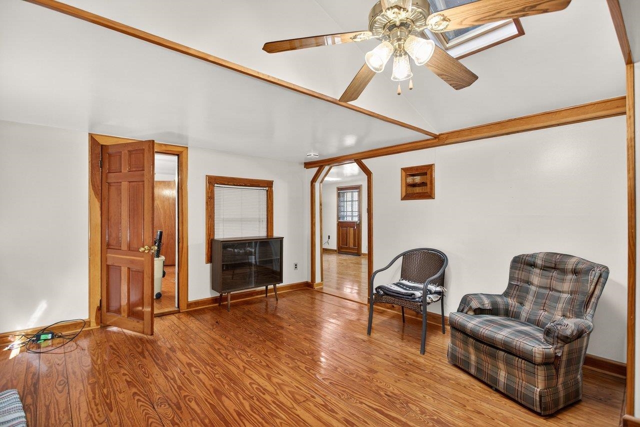 10677 ALLMAN RD, DAYTON, Virginia 22821, 3 Bedrooms Bedrooms, ,1 BathroomBathrooms,Residential,10677 ALLMAN RD,673691 MLS # 673691