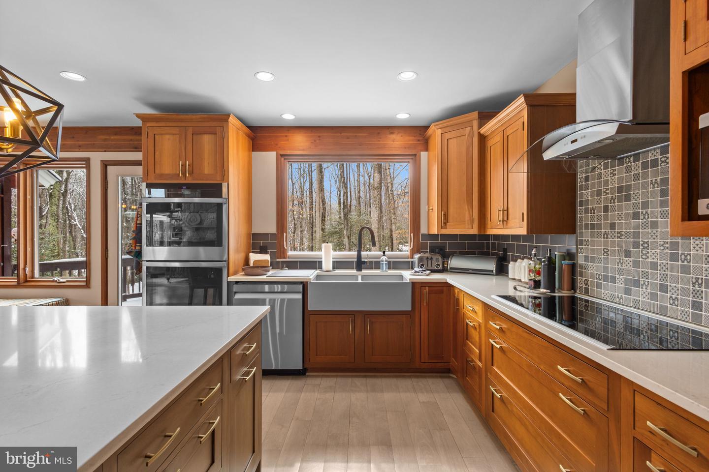 10755 RIVERSCAPE RUN, GREAT FALLS, Virginia 22066, 5 Bedrooms Bedrooms, ,4 BathroomsBathrooms,Residential,For sale,10755 RIVERSCAPE RUN,VAFX2288028 MLS # VAFX2288028 10755 RIVERSCAPE RUN, GREAT FALLS, Virginia 22066, 5 Bedrooms Bedrooms, ,4 BathroomsBathrooms,Residential,For sale,10755 RIVERSCAPE RUN,VAFX2288028 MLS # VAFX2288028