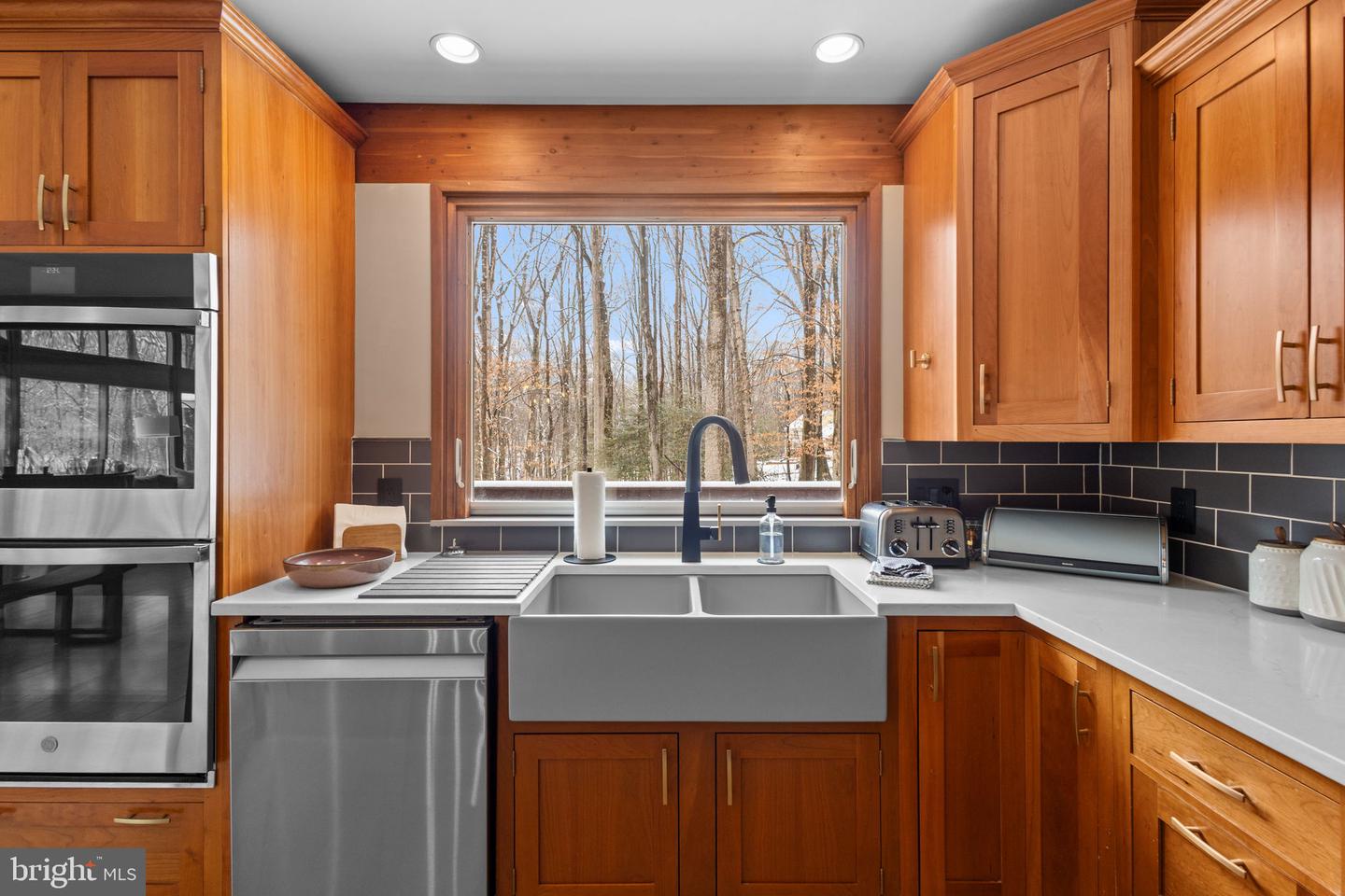 10755 RIVERSCAPE RUN, GREAT FALLS, Virginia 22066, 5 Bedrooms Bedrooms, ,4 BathroomsBathrooms,Residential,For sale,10755 RIVERSCAPE RUN,VAFX2288028 MLS # VAFX2288028 10755 RIVERSCAPE RUN, GREAT FALLS, Virginia 22066, 5 Bedrooms Bedrooms, ,4 BathroomsBathrooms,Residential,For sale,10755 RIVERSCAPE RUN,VAFX2288028 MLS # VAFX2288028