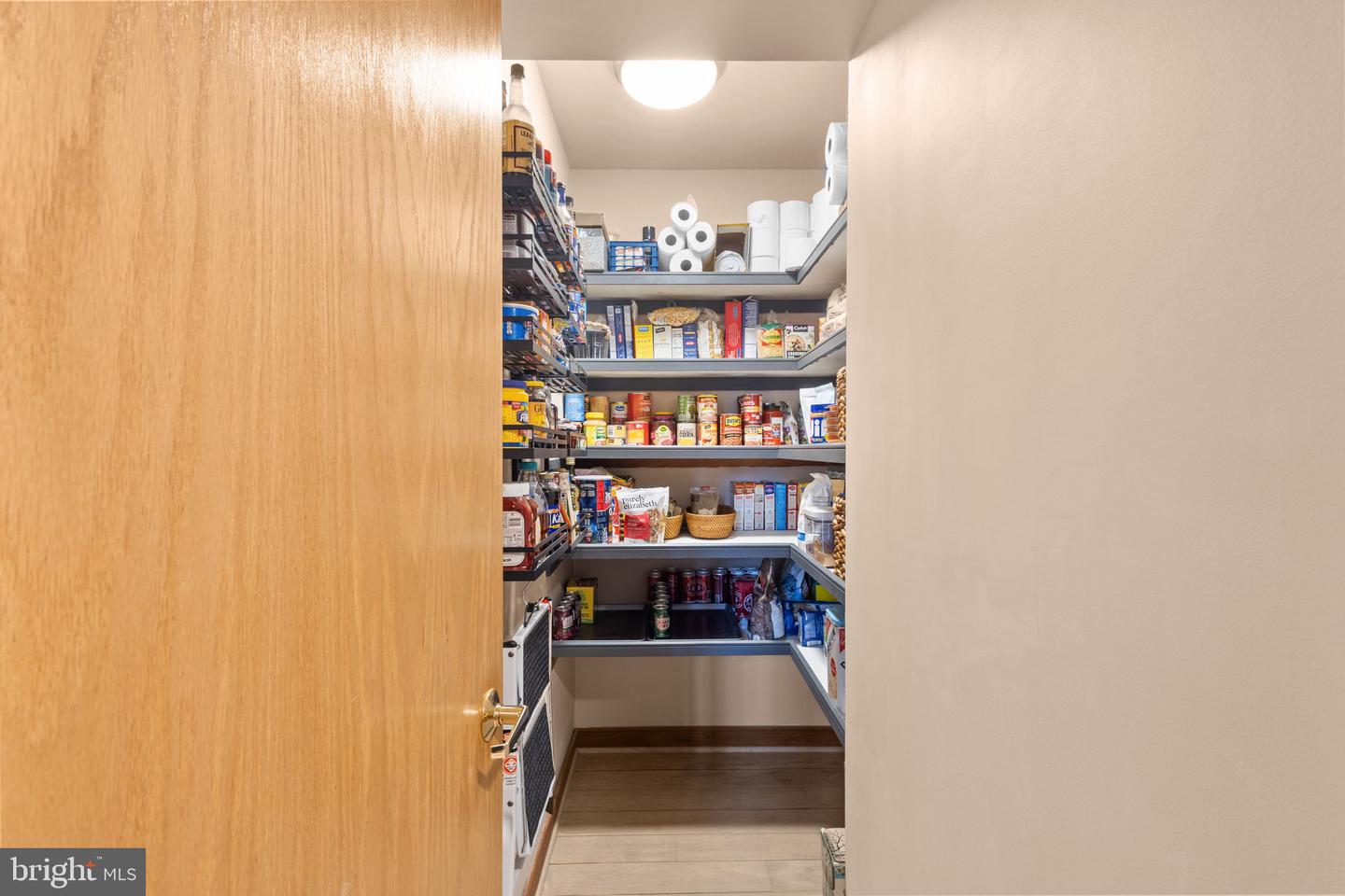 10755 RIVERSCAPE RUN, GREAT FALLS, Virginia 22066, 5 Bedrooms Bedrooms, ,4 BathroomsBathrooms,Residential,For sale,10755 RIVERSCAPE RUN,VAFX2288028 MLS # VAFX2288028 10755 RIVERSCAPE RUN, GREAT FALLS, Virginia 22066, 5 Bedrooms Bedrooms, ,4 BathroomsBathrooms,Residential,For sale,10755 RIVERSCAPE RUN,VAFX2288028 MLS # VAFX2288028